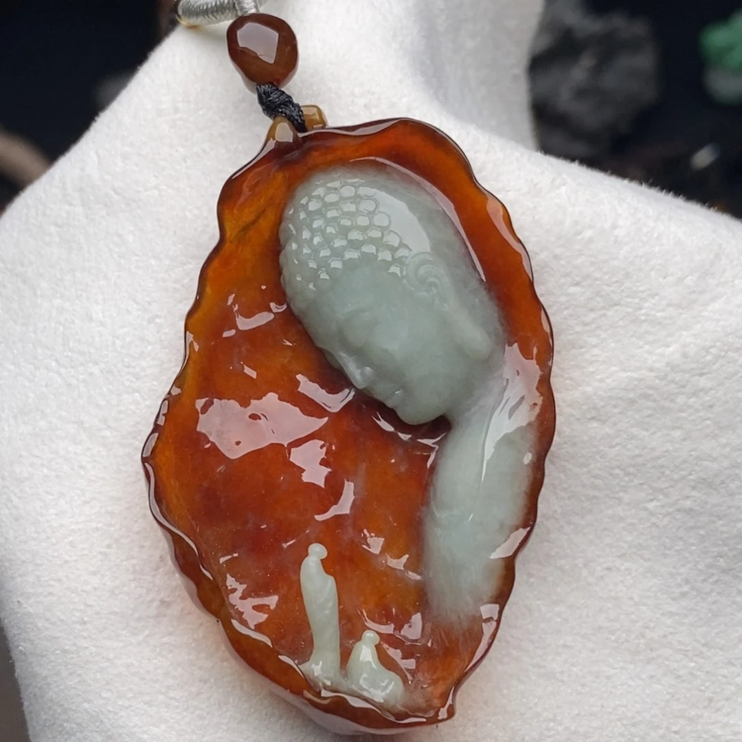 翡翠未镶嵌颈饰佛