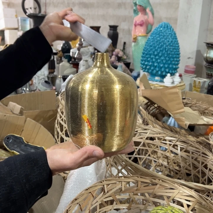 瓶高度17厘米口径2厘米