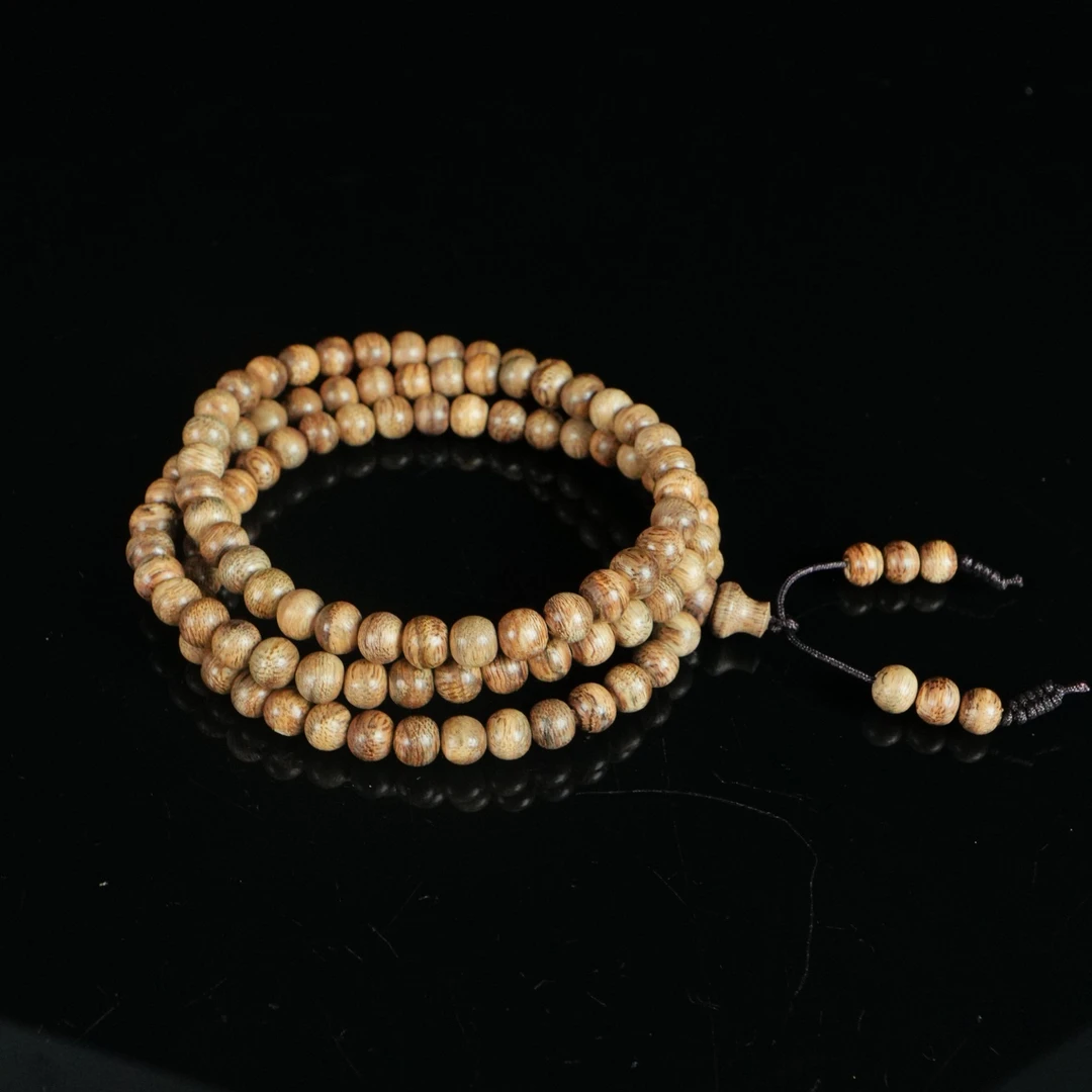 A8857 雅加达粗纹沉香念珠 0.66cm  8.78g