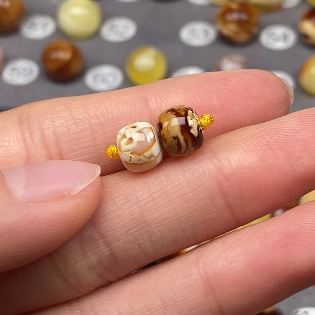 未镶嵌琥珀戒指老型对珠