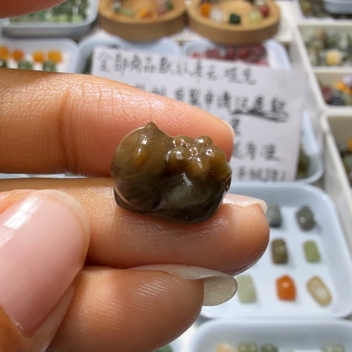 和田玉未镶嵌珠宝奇石