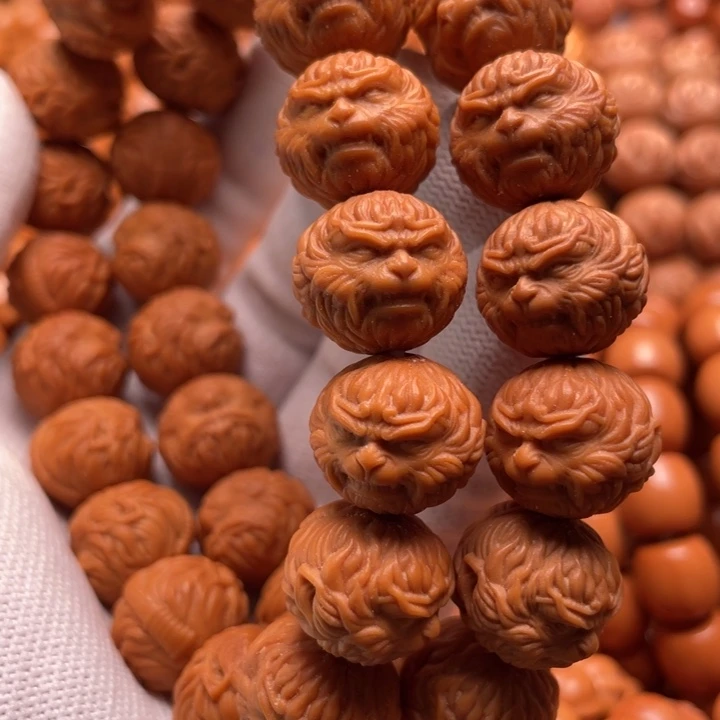 猴头核桃吊坠自**业斗战胜佛