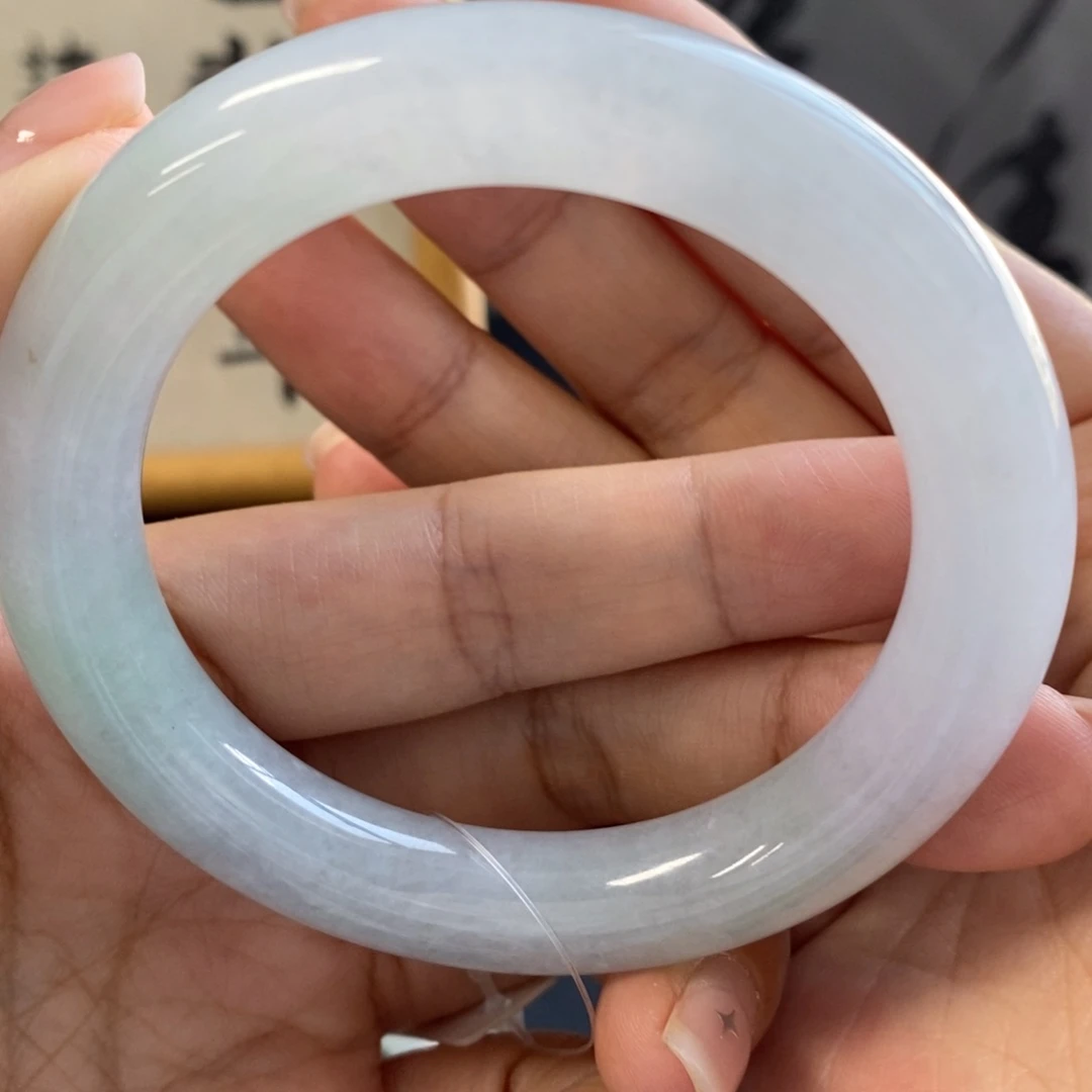 翡翠手镯未镶嵌当*圆条55买断