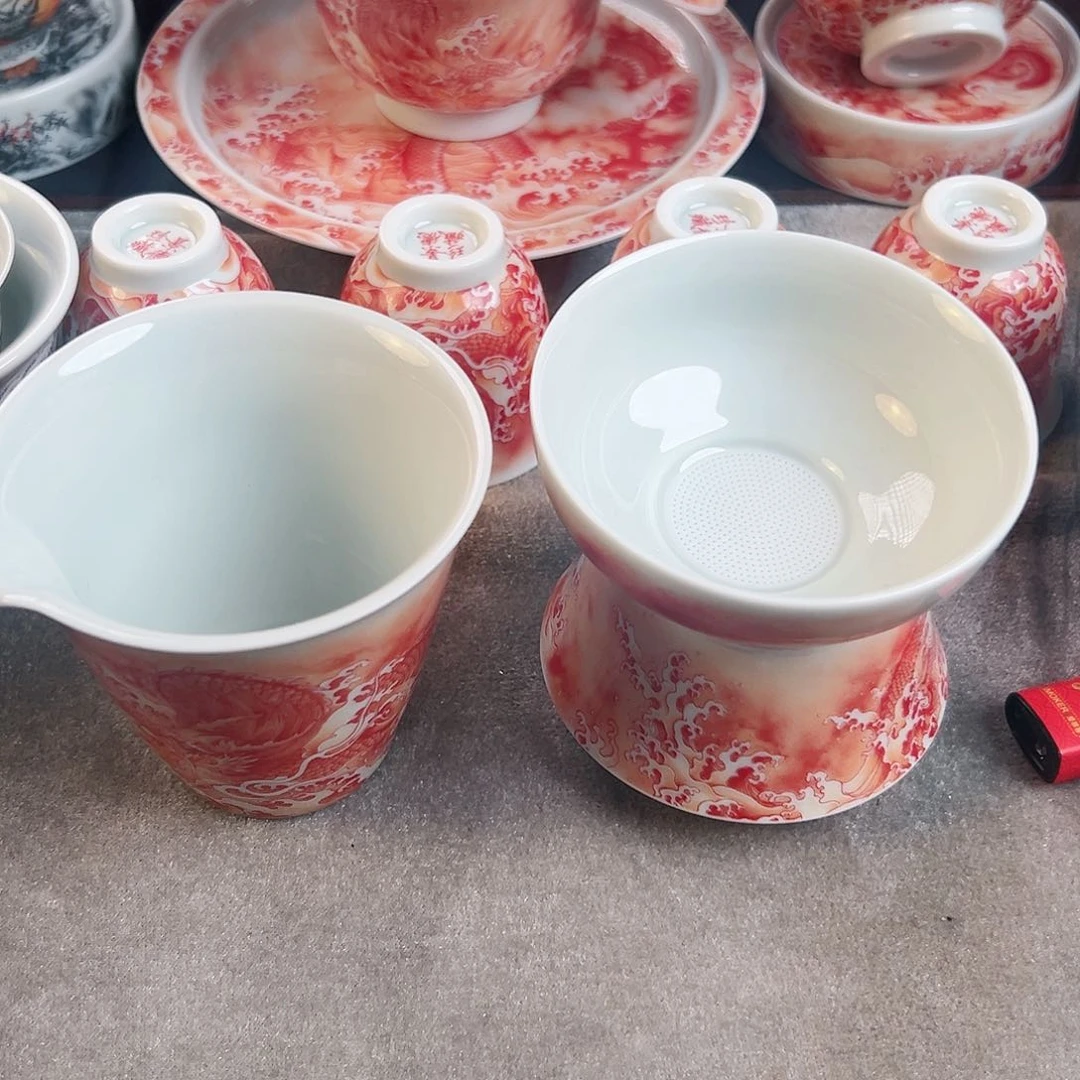 L**生景德镇市和上海浦东国际