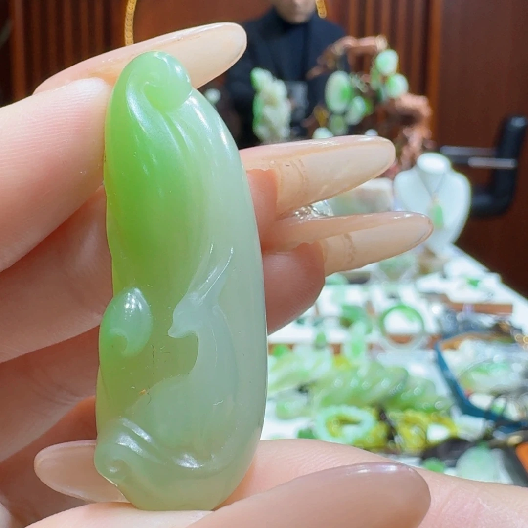 和田玉翠青九尾灵狐未镶嵌