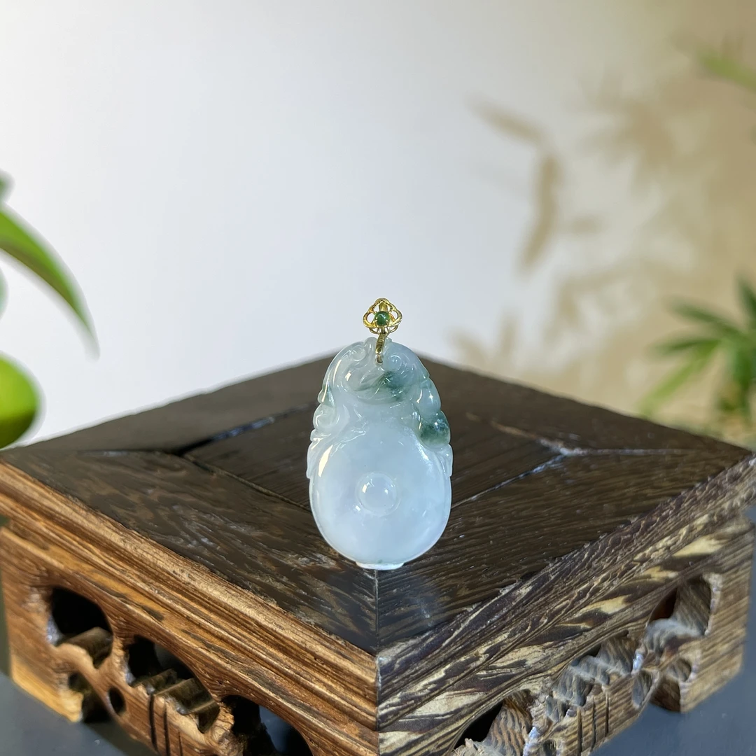 JTW26-017 天然缅甸A货翡翠  18K金扣仿古扣