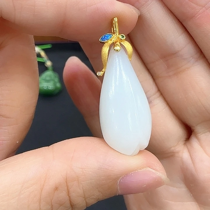 和田玉未镶嵌颈饰