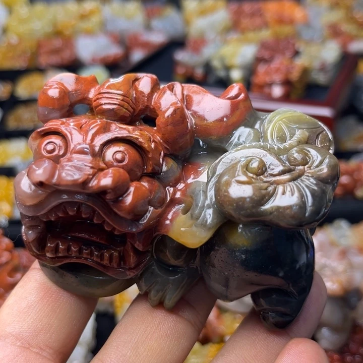 未镶嵌石英质玉（黄龙玉）颈饰