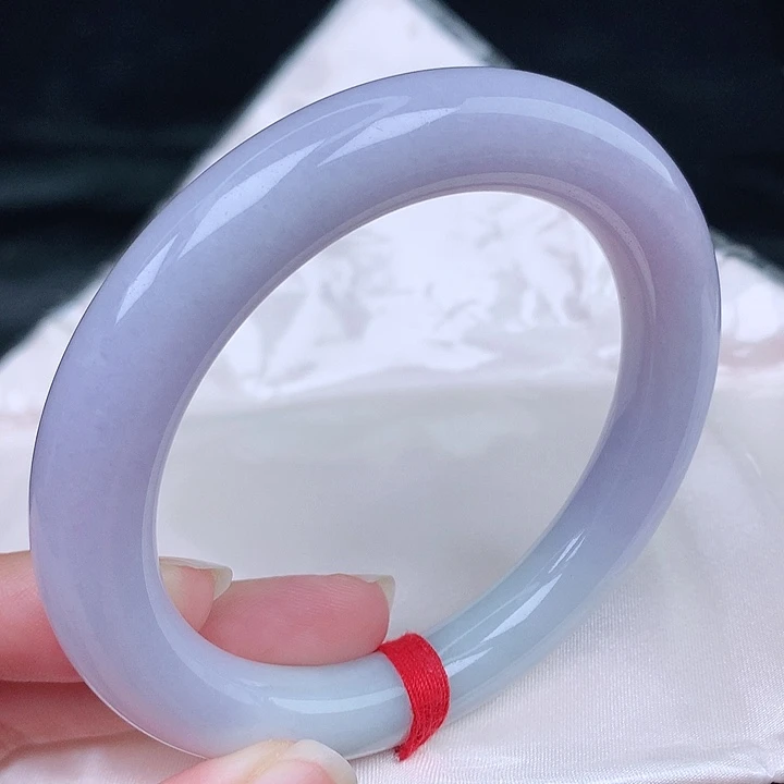 未镶嵌手镯（圆镯）翡翠天然