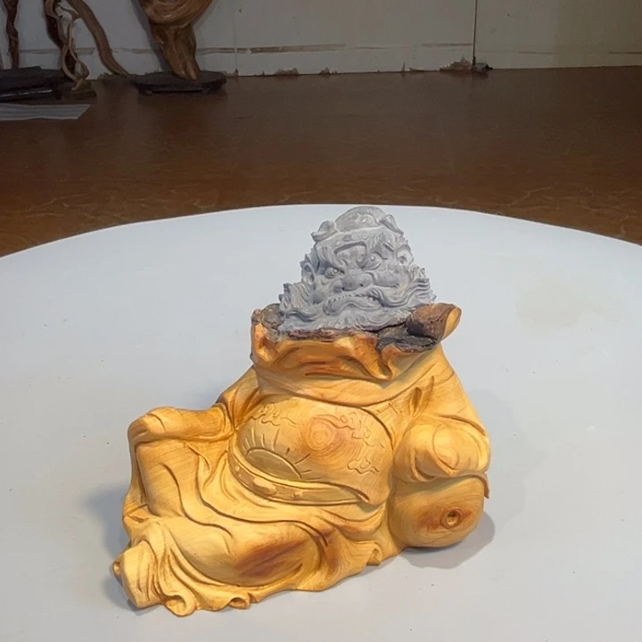 沐***陌柏木（崖柏）根雕工艺摆件