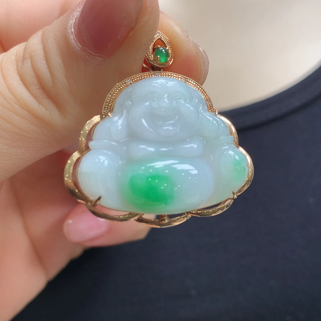 翡翠18K金镶嵌颈饰佛公