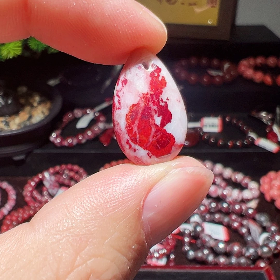 天然辰砂纯天然吊坠