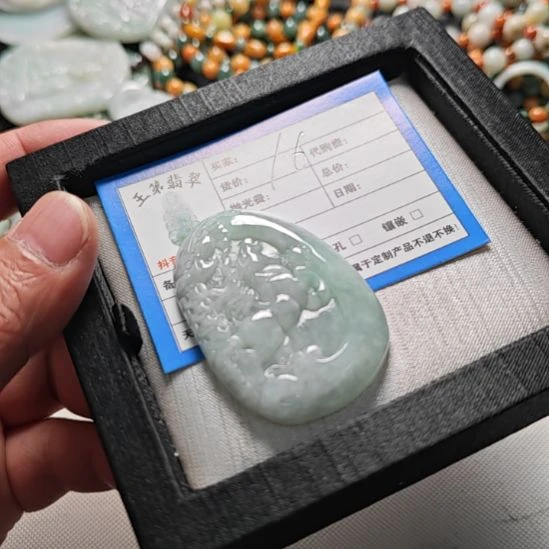 翡翠未镶嵌颈饰天然翡翠吊坠