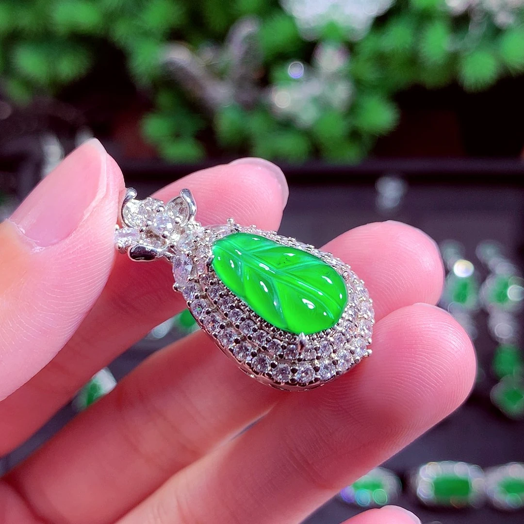 颈饰未镶嵌翡翠天然