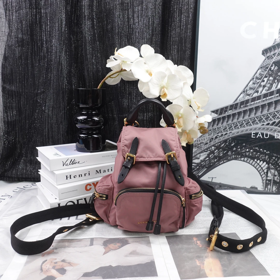 95新 BURBERRY/博柏利 双肩包/T10325787