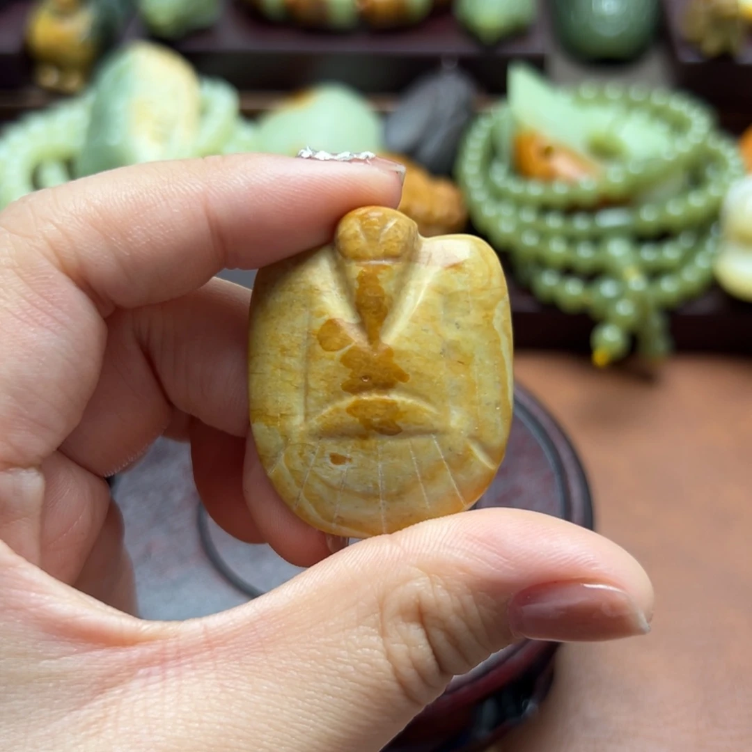 和田玉未镶嵌珠宝奇石
