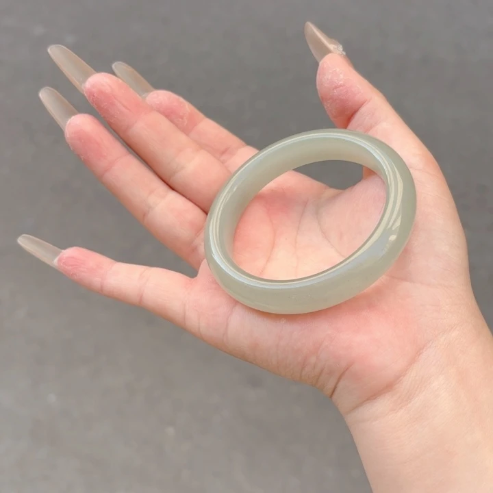 东陵石手镯未镶嵌