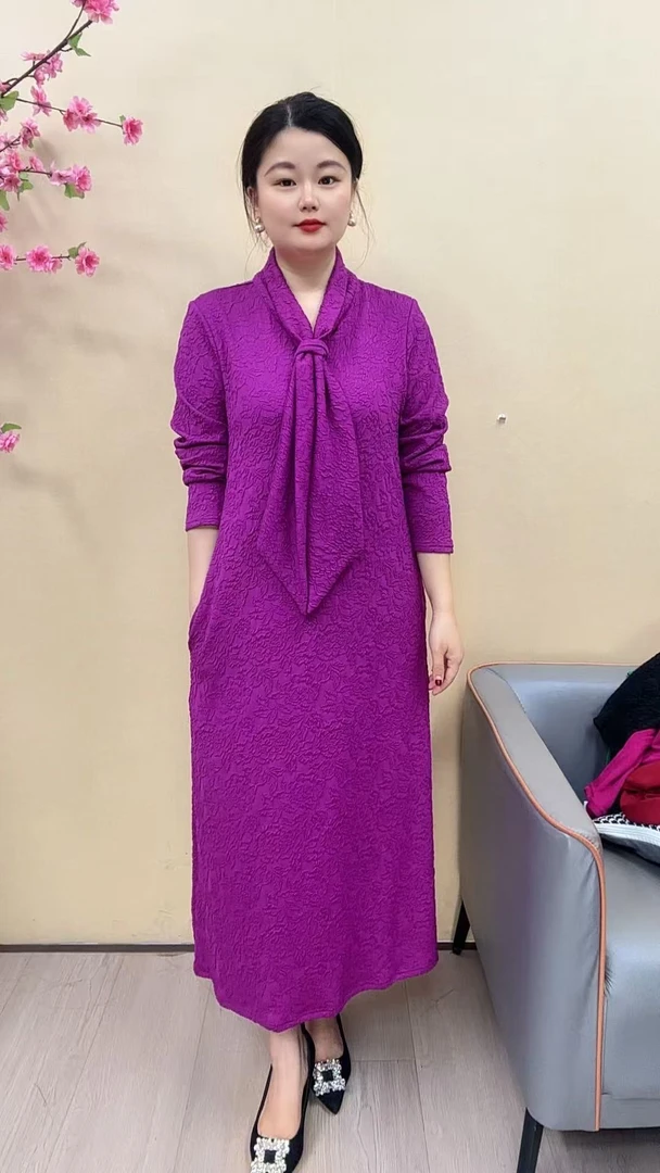 2025秋季新款韩版百搭气质显瘦连衣裙女中长款过膝长袖围巾领裙子