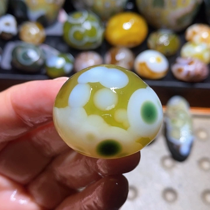 玛瑙/玉髓未镶嵌珠宝半成品