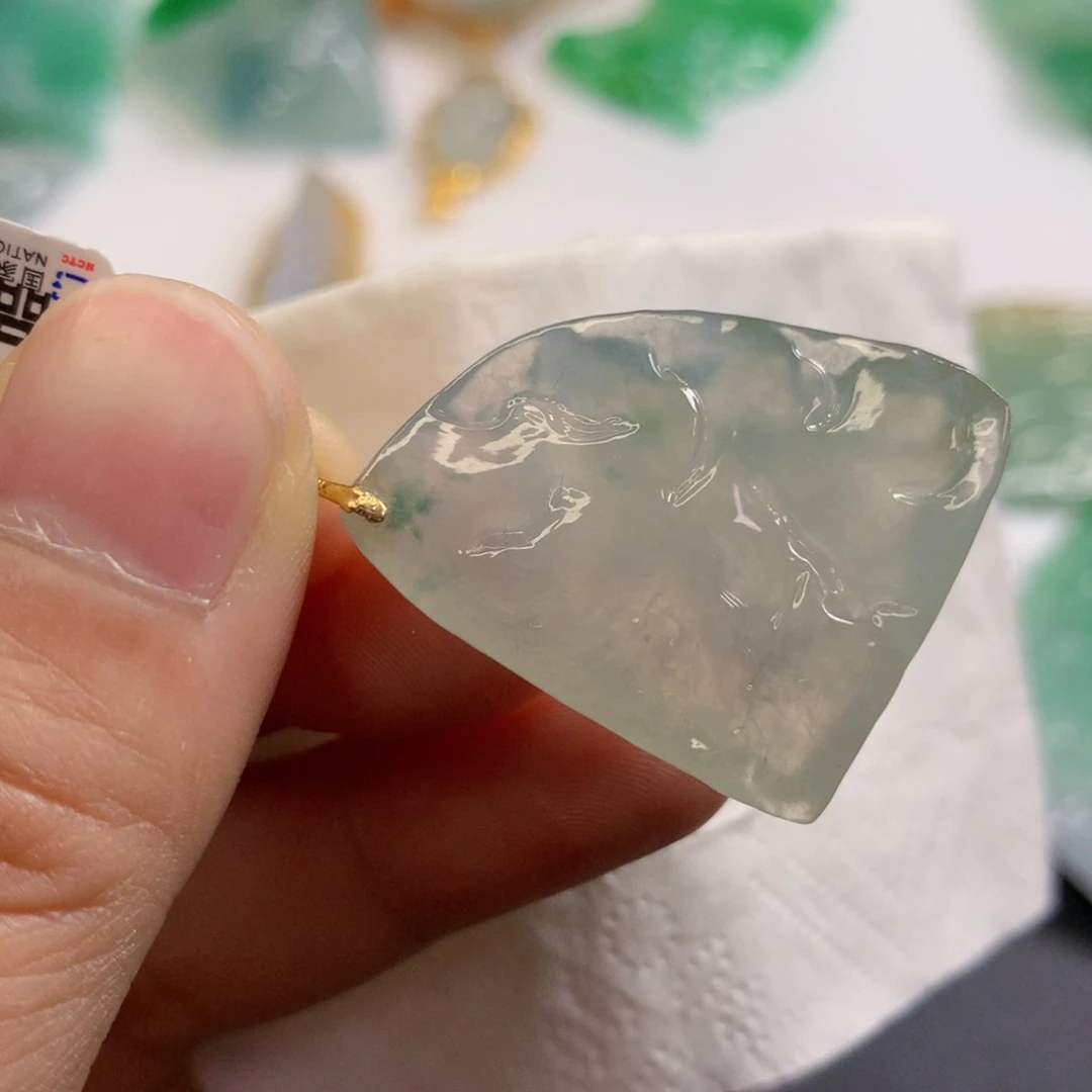 【闪购商品】翡翠吊坠(不含链)未镶嵌