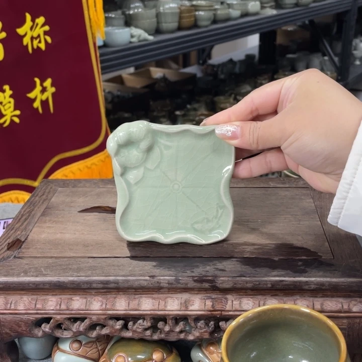 摆件青绿釉杯垫荷塘闲趣
