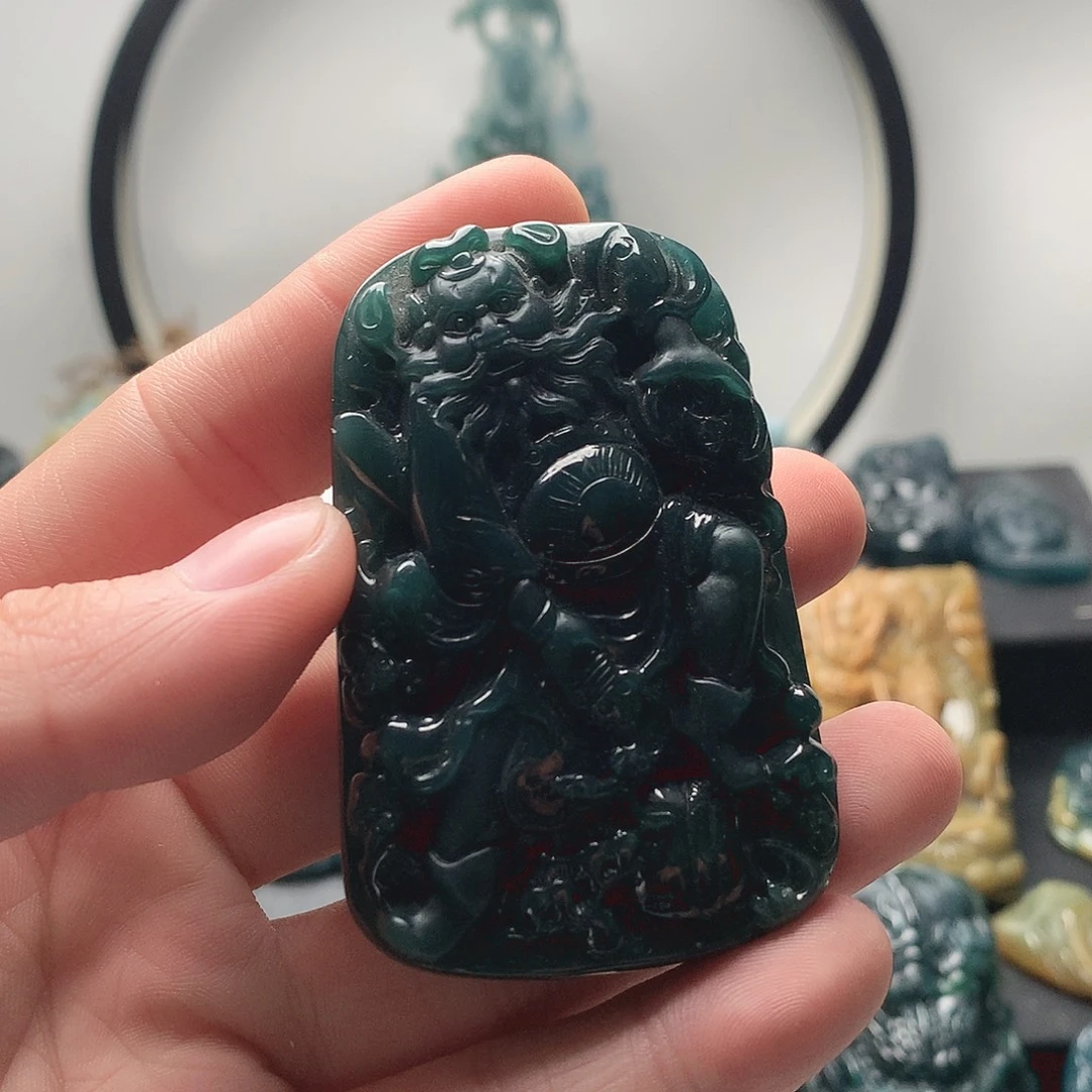 翡翠未镶嵌颈饰无