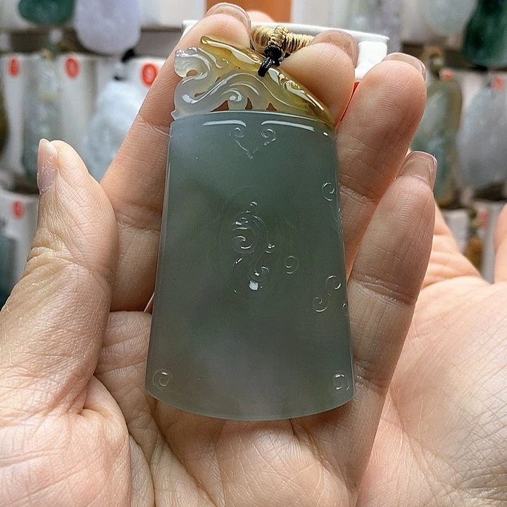 翡翠颈饰未镶嵌凸*每天