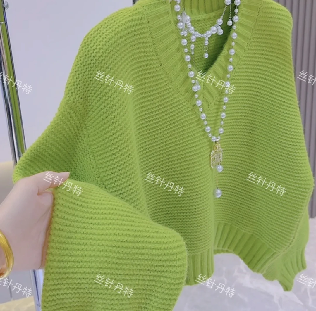 大货秋季新款时尚复古气质糖果色V领软糯宽松慵懒风粗棒针毛衣女