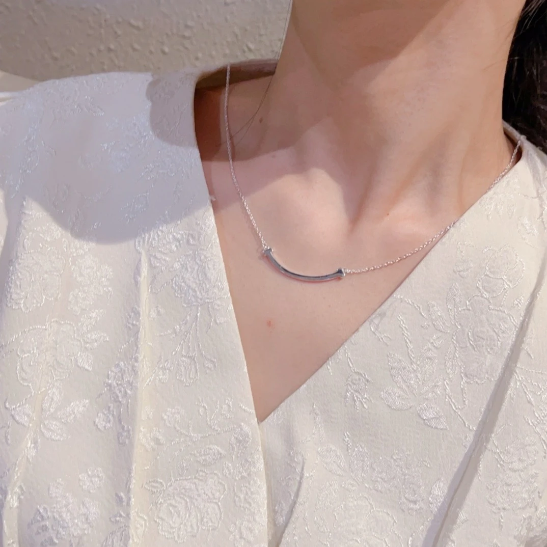 坠链均足银 足银990小众微笑套链简约气质锁骨链精致项链百搭吊坠
