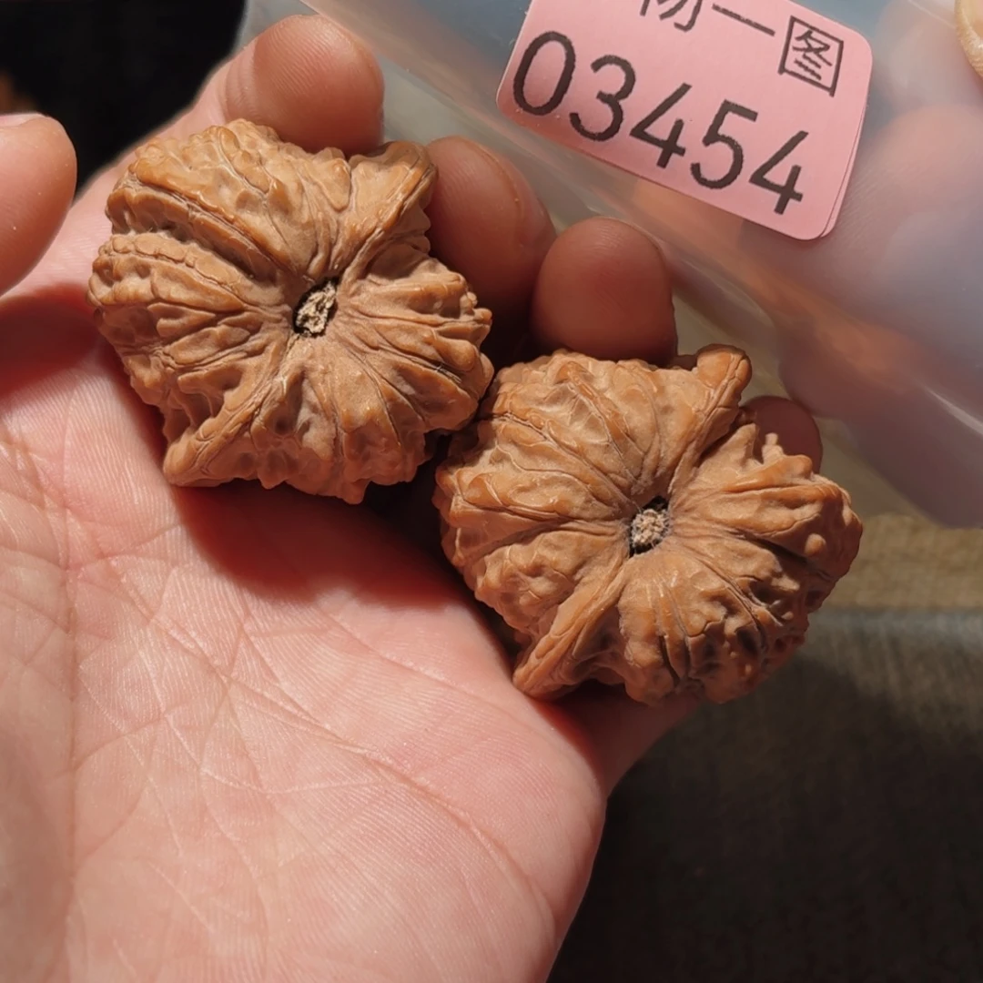 文玩核桃把件血麒麟