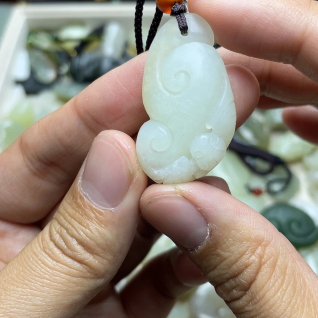 【闪购商品】颈饰未镶嵌和田玉