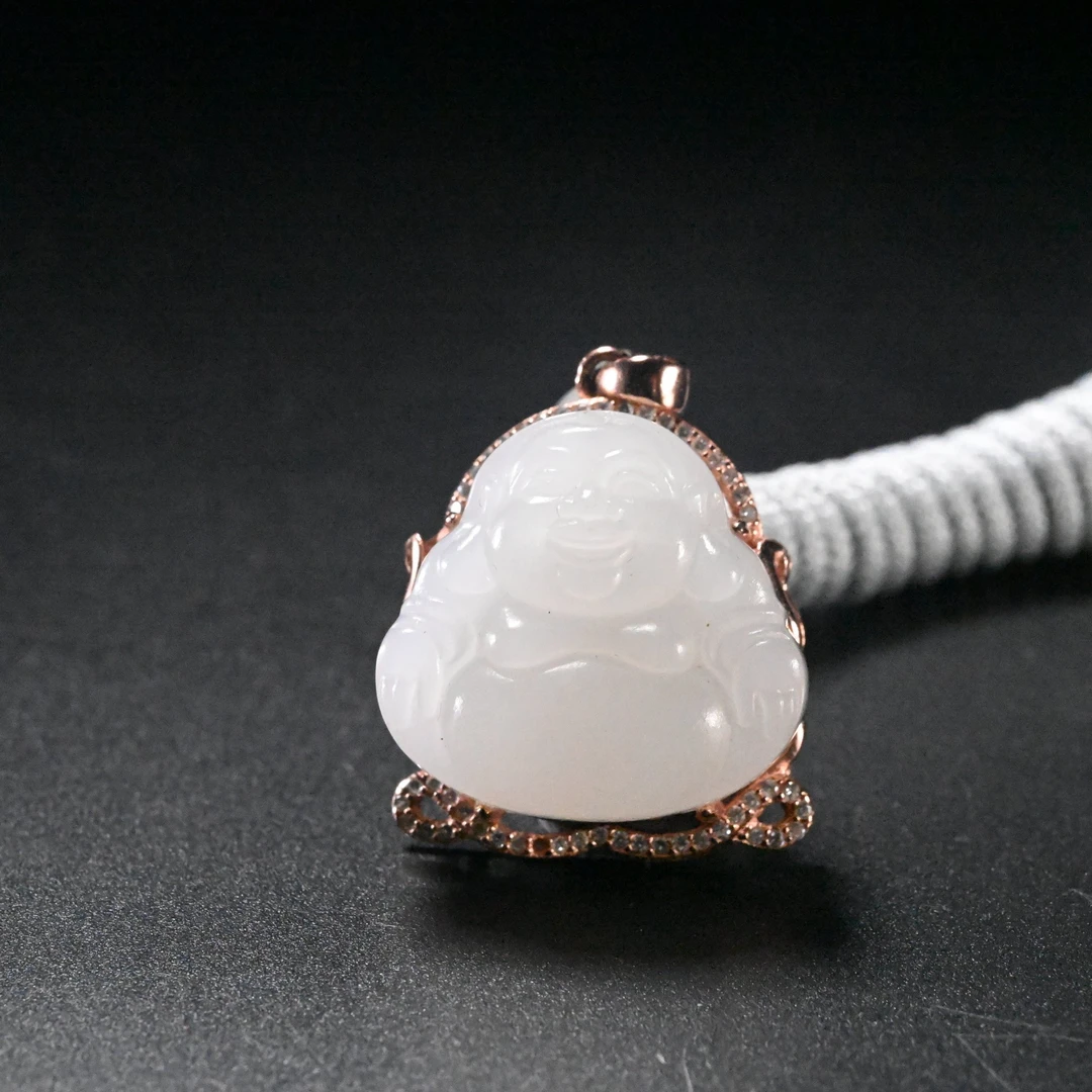 Lot8834 2509270138和田玉弥勒佛挂件/保利