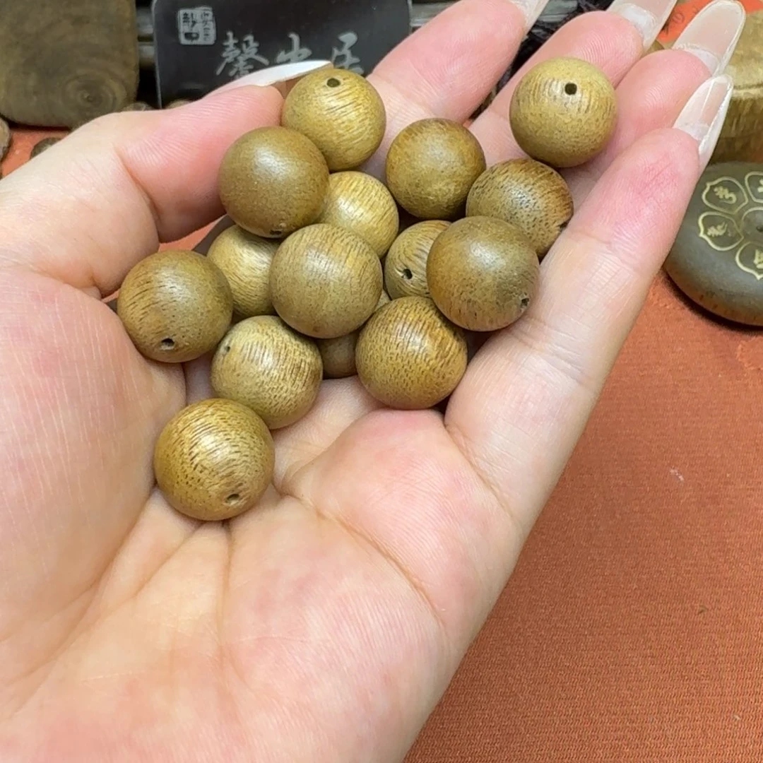 大叶紫檀（黑酸枝木类）