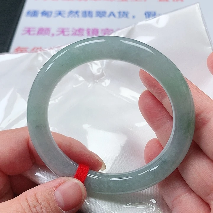 翡翠手镯未镶嵌翡翠070