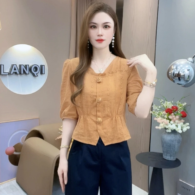 A8683秋新款中袖衬衫女别致V领小衫法式百搭减龄上衣