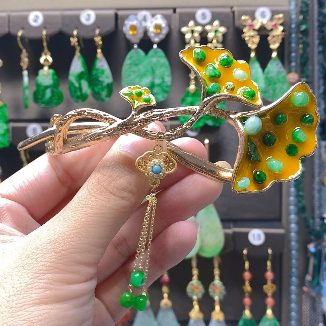 未镶嵌翡翠耳饰翡翠