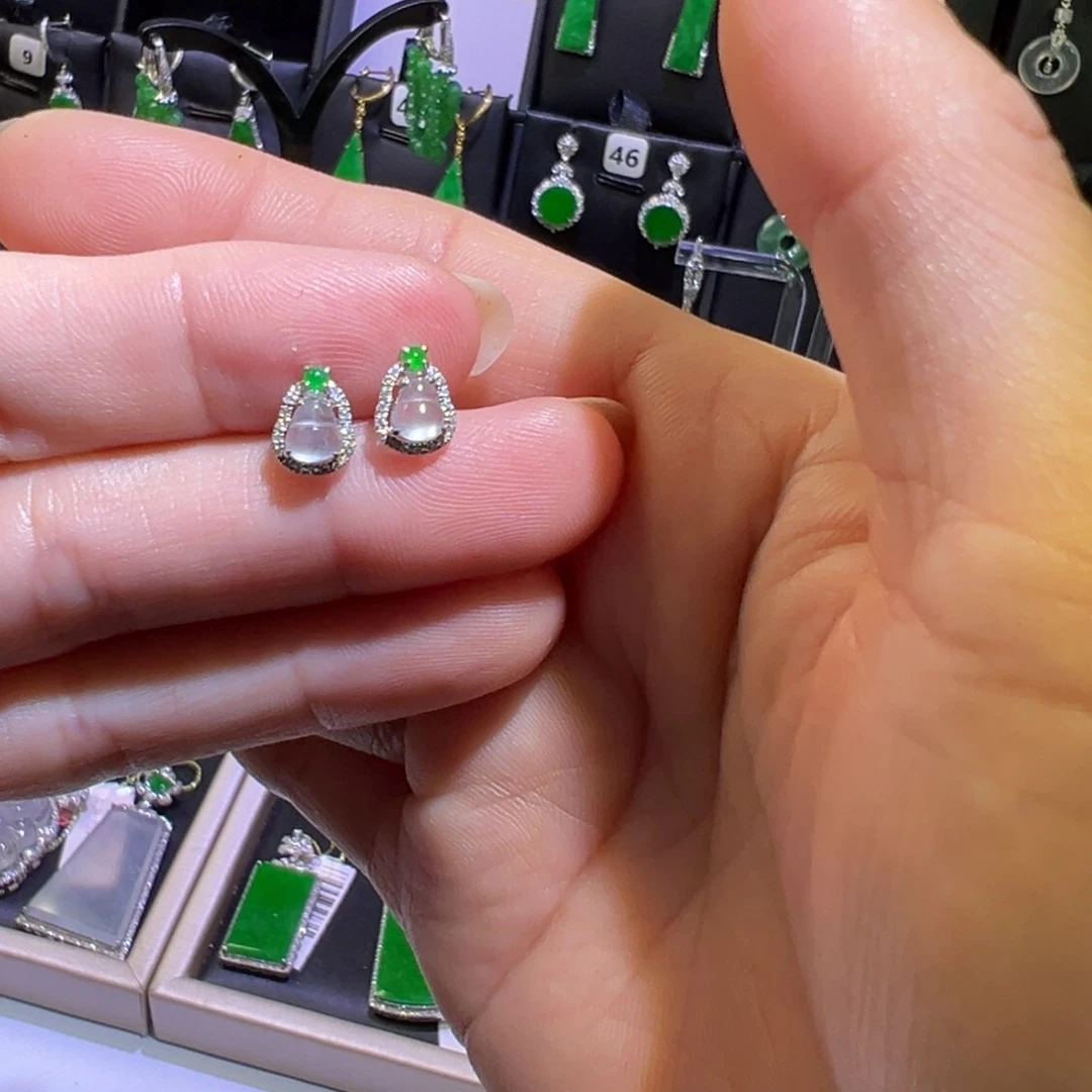 翡翠18K金镶嵌颈饰耳钉