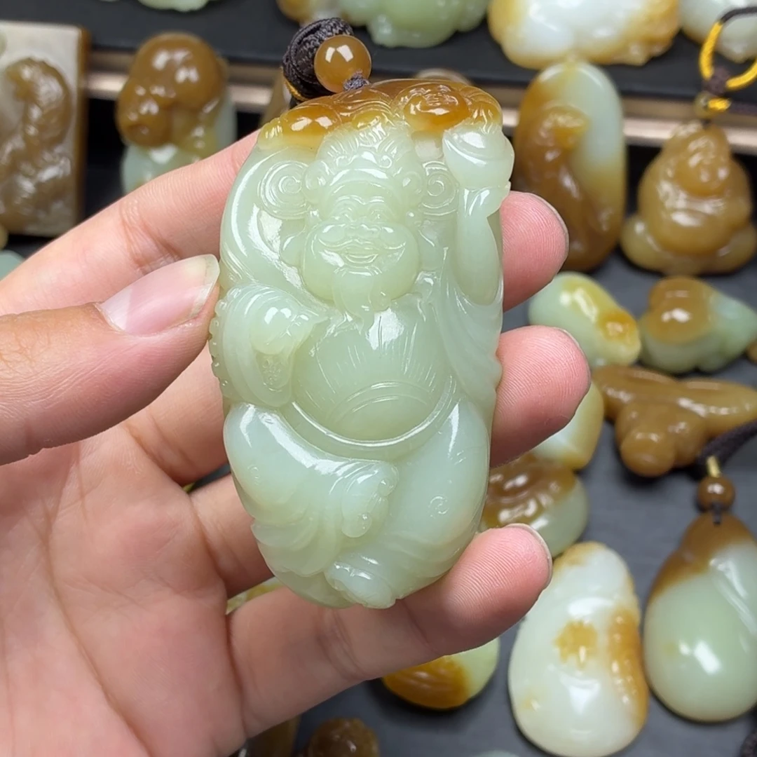 和田玉（糖玉）未镶嵌颈饰