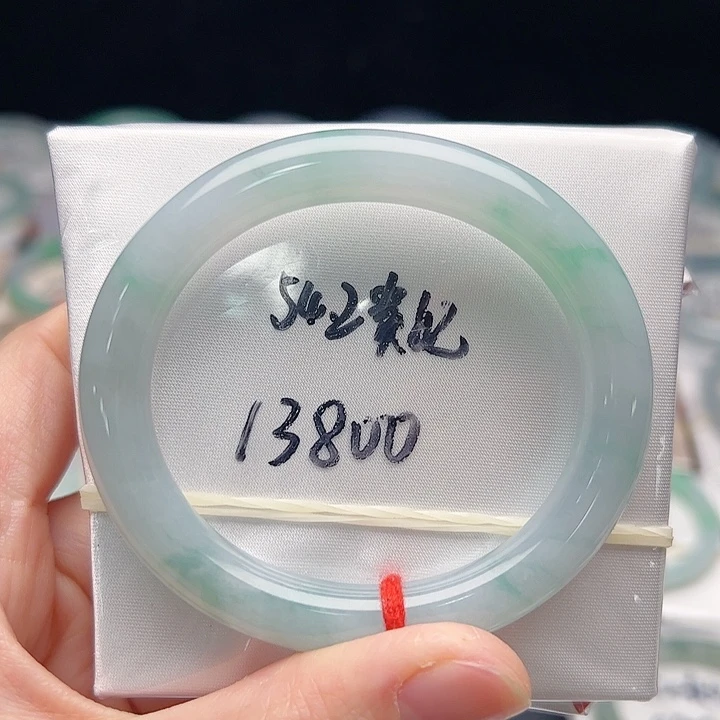 翡翠未镶嵌手镯（贵妃镯）