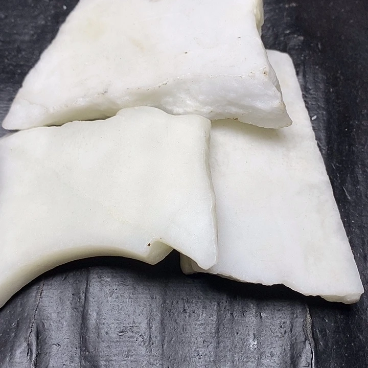 和田玉未镶嵌耳饰