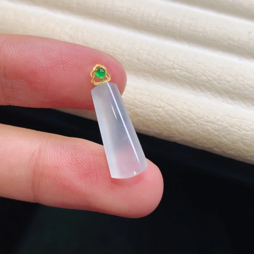 翡翠18K金镶嵌颈饰高冰无事柱