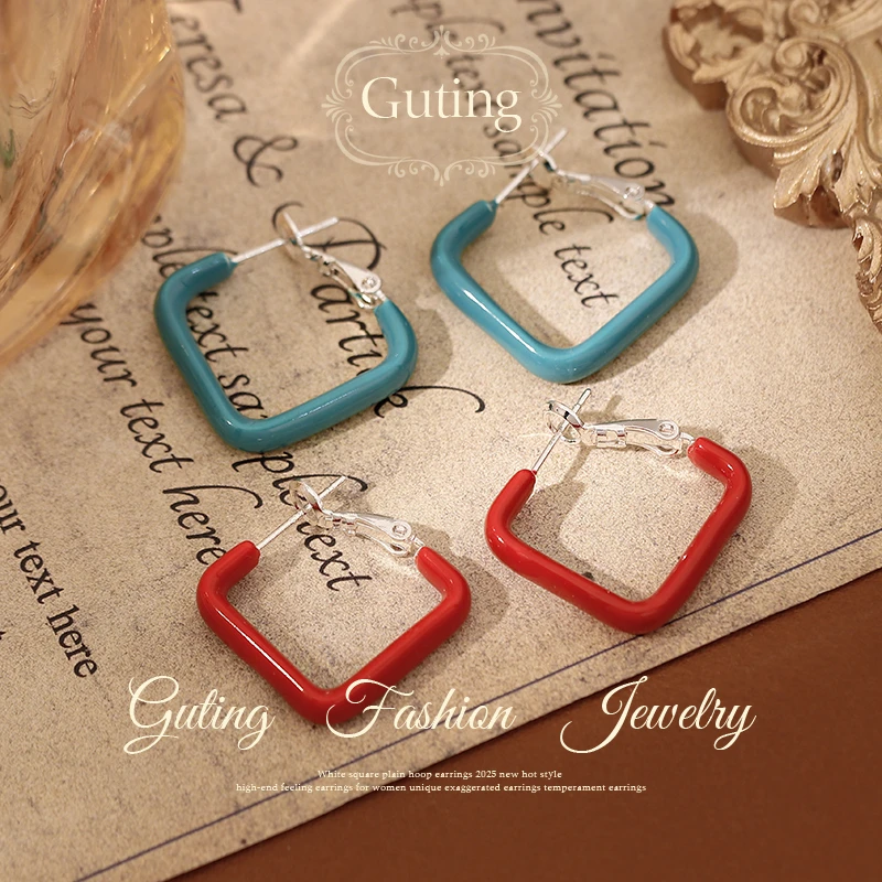 铜合金耳饰 23242红色方形耳圈耳环女高级感耳钉适合冬天的耳饰品