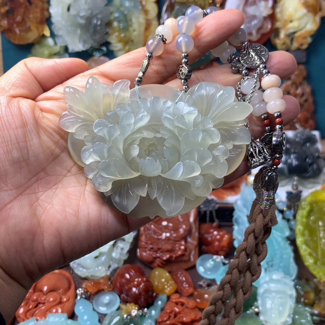 蛇纹石玉未镶嵌挂坠