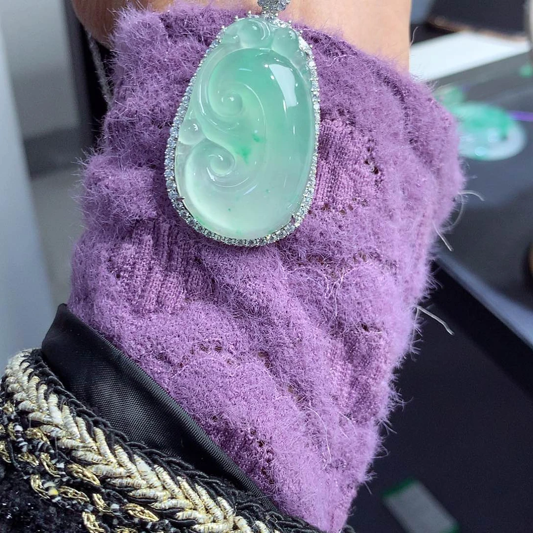 颈饰银S925镶嵌石英质玉（非洲翠）