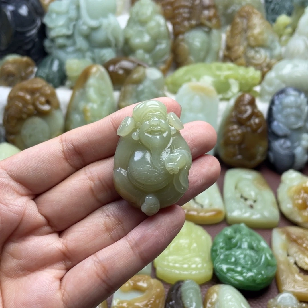 颈饰未镶嵌和田玉