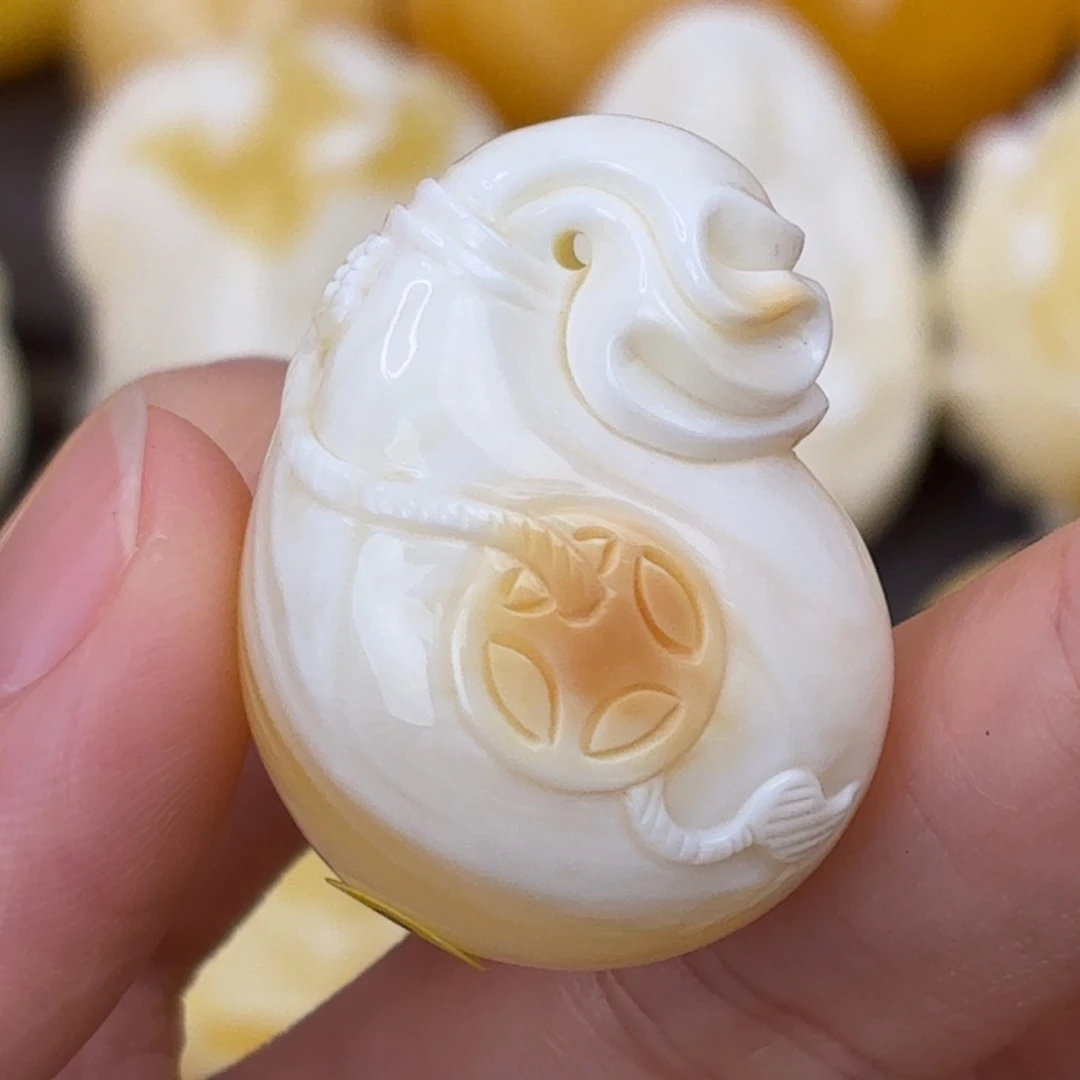 蜜蜡未镶嵌吊坠(不含链)瓷白钱袋