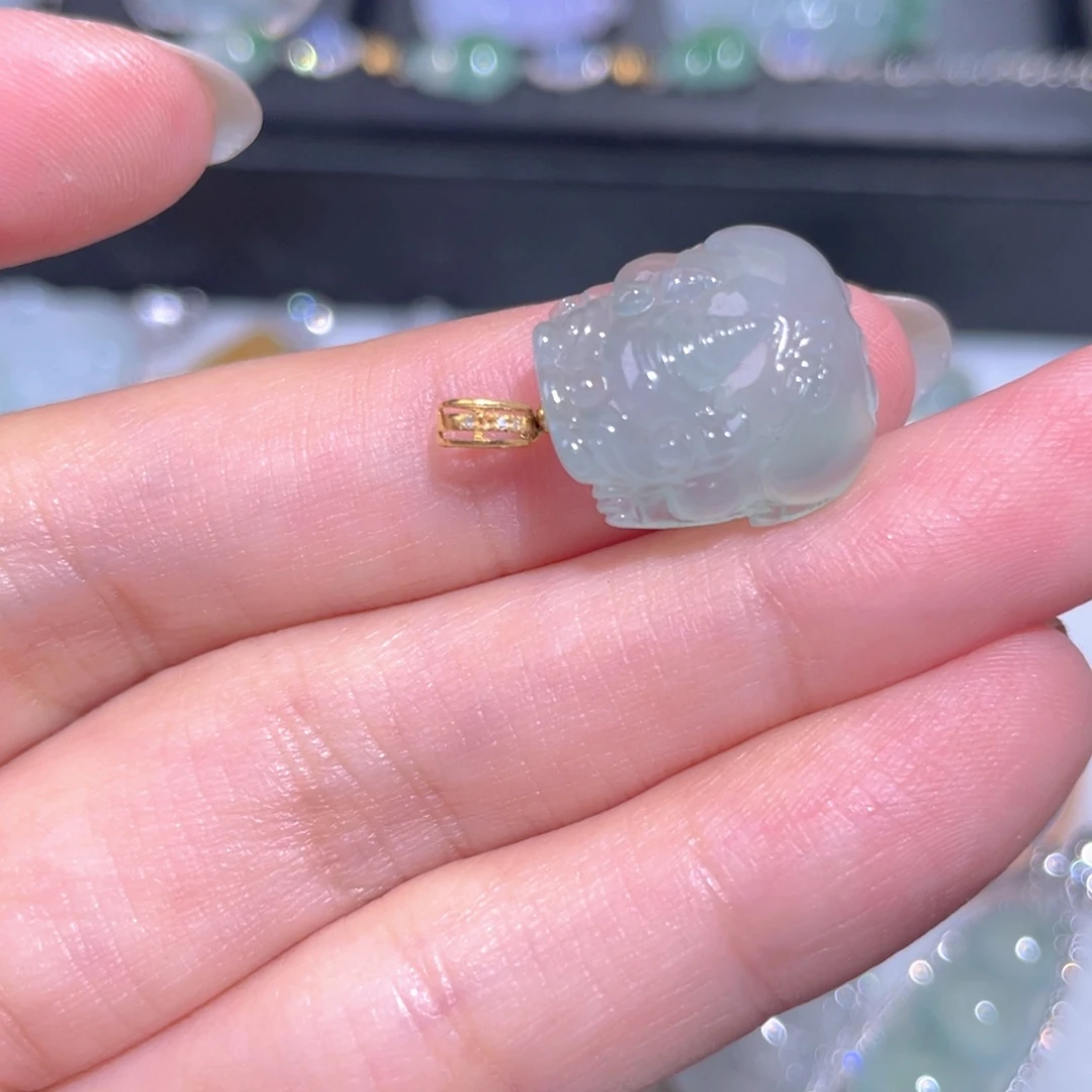 颈饰18K金镶嵌翡翠翡翠