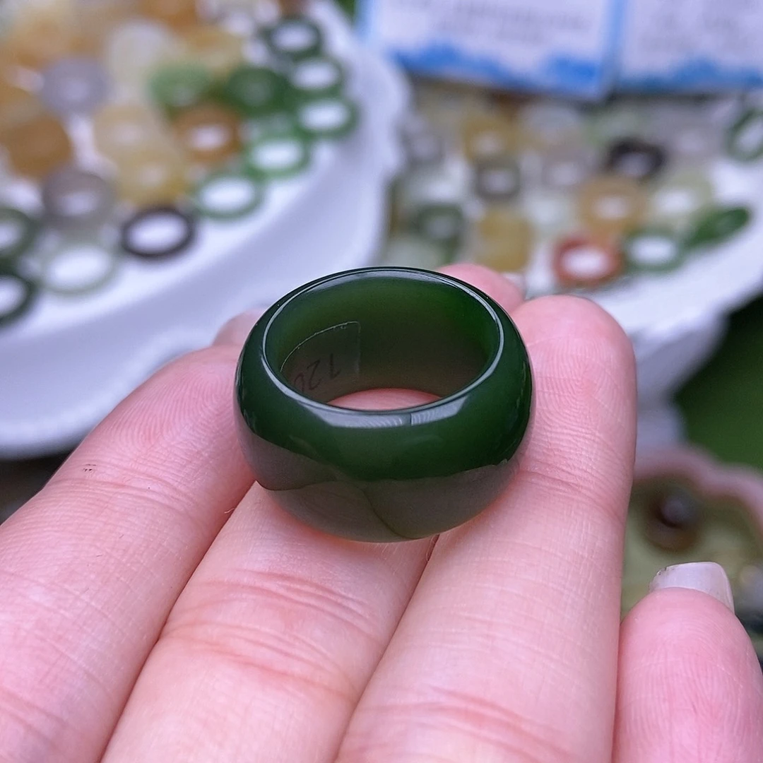 未镶嵌戒指和田玉16.4菠菜无黑