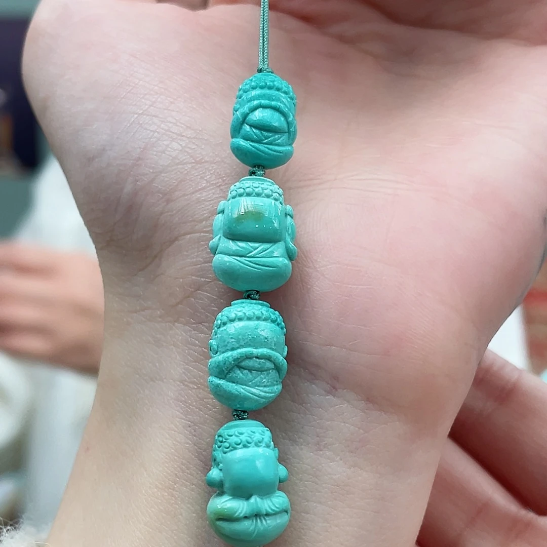 绿松石颈饰未镶嵌