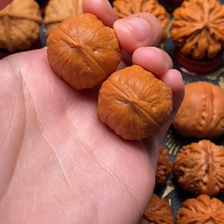 青***见吊坠文玩核桃小金蟾